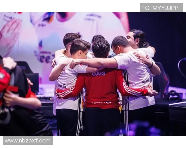 FPX在大师赛中的状态表现分析与未来展望