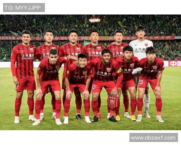 上海足球队在洲际杯积分榜中以72分稳居第一名展现强劲实力