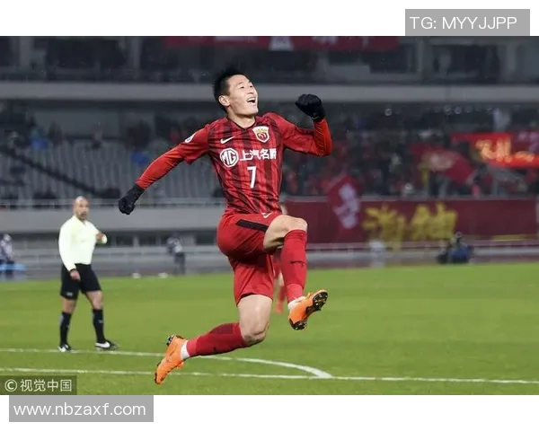 上海足球明星武磊的职业生涯与成就全景回顾